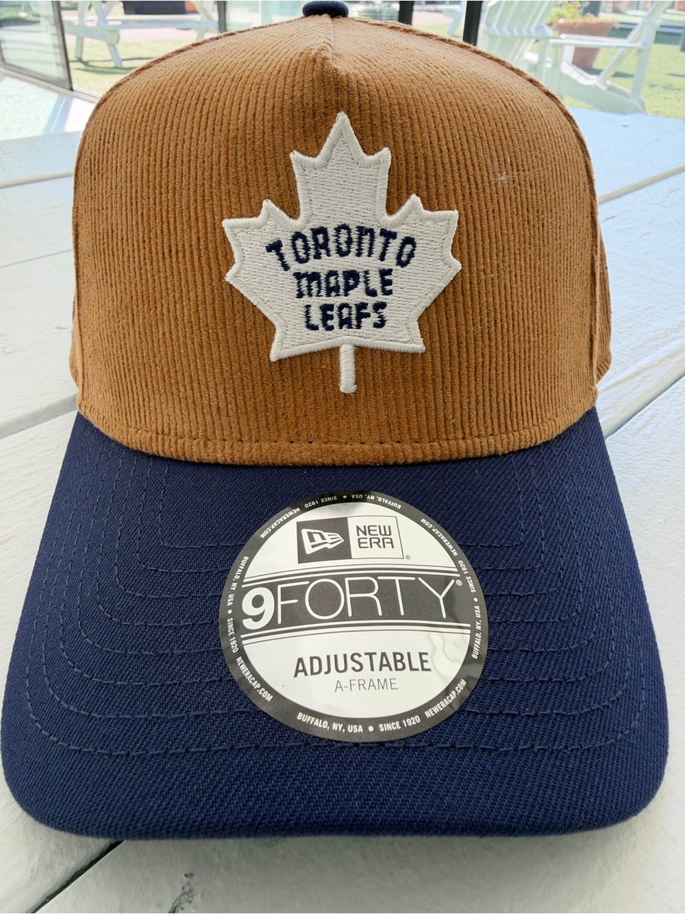 New Era Toronto Maple Leafs Corduroy Two-Tone Cap - Brown & Navy